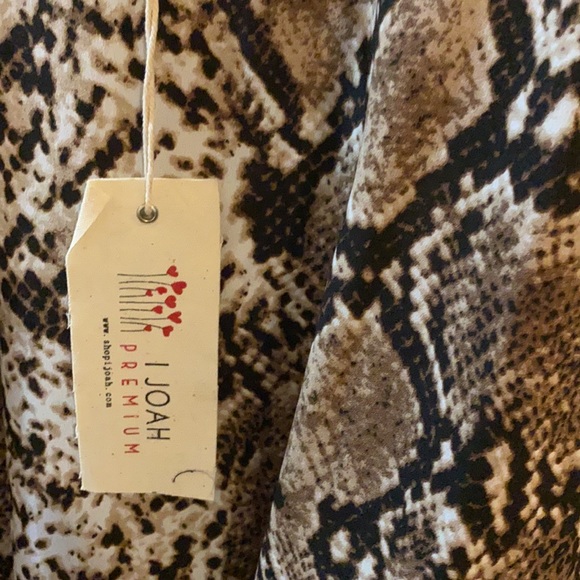 Snake print dress - Picture 2 of 5